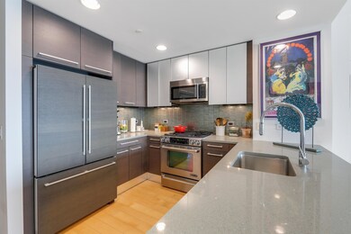 Crystal Point unit 3704, Jersey City, NJ 07302 - photo 4