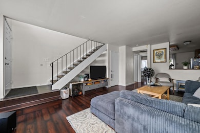 874 Marigold Ct, Carlsbad, CA 92011 - photo 4