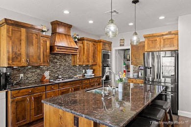 11-web-or-mls-2867 E Crimson Ridge Dr-9