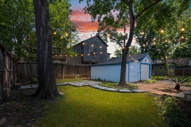 209 E 25th St, Houston, TX 77008 - photo 3