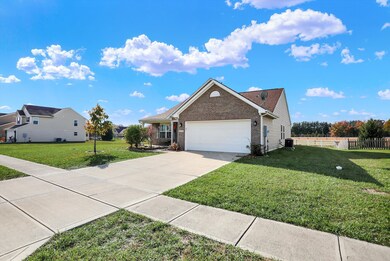 2572 Ashton Ln, Greenwood, IN 46143 - photo 3