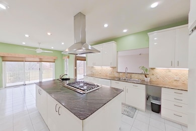 48315 Wadebridge Dr, Canton, MI 48187 - photo 4