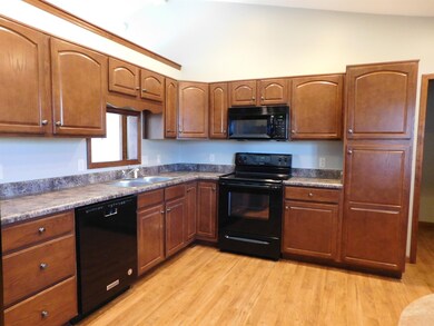 1270 Virginia Ct, Bluffton, IN 46714 - photo 4