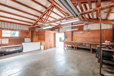 1257 Calapooia St SW, Albany, OR 97321 - photo 4