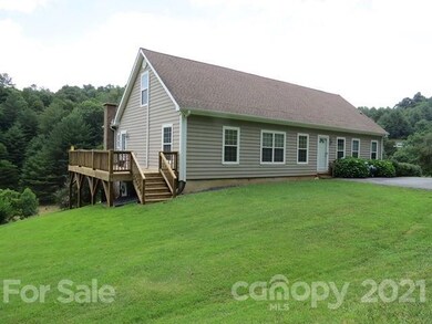 572 Roland Branch Rd, Burnsville, NC 28714 - photo 4