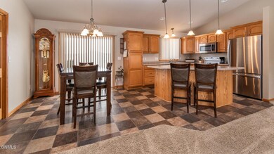 Kitchen/Dining