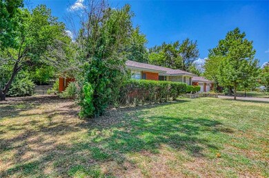 1306 Melrose