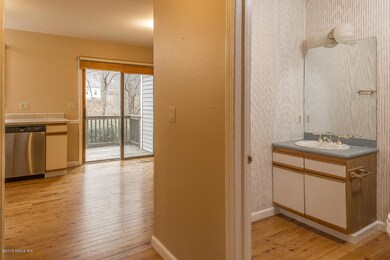 10 Hollow Wood Ln unit A, Greenwich, CT 06831 - photo 7