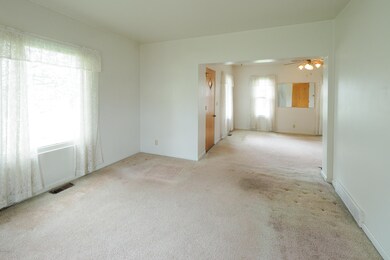 729 River St-104