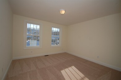 152 Brookview Dr unit 22, Hooksett, NH 03106 - photo 5