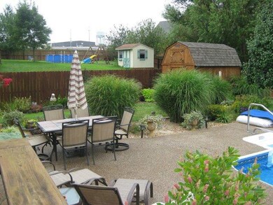 842 Isaac Shelby Cir E, Frankfort, KY 40601 - photo 4