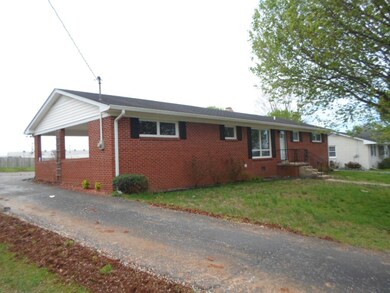 114 Melody Dr, Shelbyville, TN 37160 - photo 2