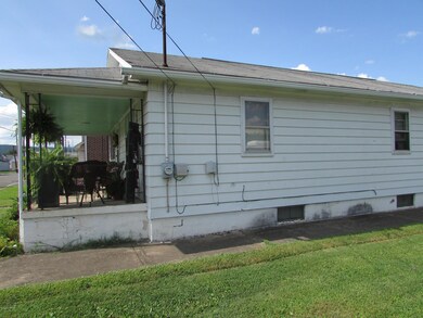 634 Washington St, Berwick, PA 18603 - photo 5