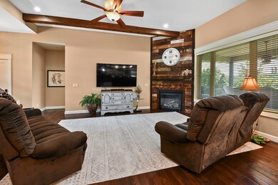 932 S Caliburn Dr, Nixa, MO 65714 - photo 7