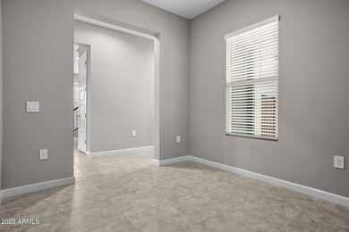 5-web-or-mls-17438-n-49th-st