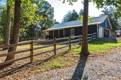 2 stall barn and garage