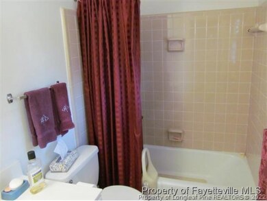 409 Wayberry Dr, Fayetteville, NC 28303 - photo 7