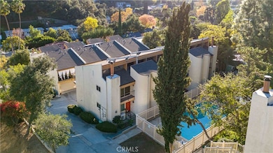 1881 Alpha Rd unit 8, Glendale, CA 91208 - photo 3