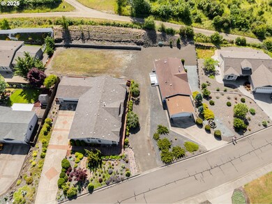 633 Highland Vista Ln, Roseburg, OR 97471 - photo 6