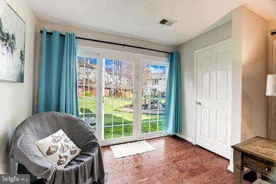 12106 Greenway Ct unit 102, Fairfax, VA 22033 - photo 7