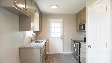 1017 Courtney Cove Ct unit 4, Gastonia, NC 28052 - photo 5