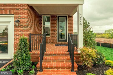 42874 Beaver Crossing Square, Dulles, VA 20148 - photo 2