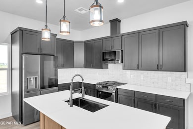 1405 Syrian Desert Dr, Chaparral, NM 88081 - photo 7