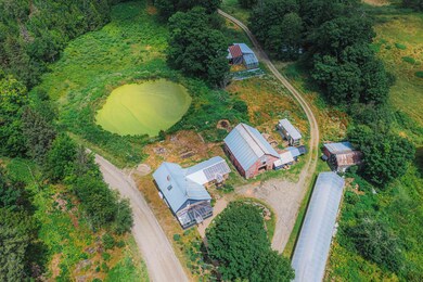 3118 W Glover Rd, Barton, VT 05822 - photo 6