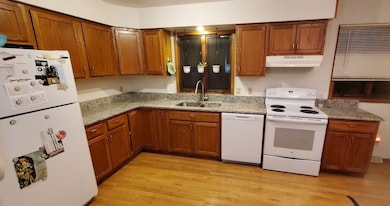 985 Lum Ave, Waterloo, WI 53594 - photo 3