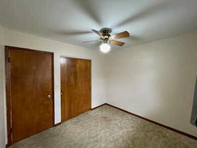 18813 Henry St, Lansing, IL 60438 - photo 5