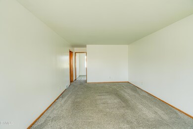 204ETurnpikeAve_0004