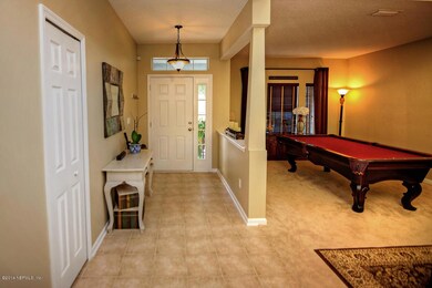 Foyer/Dining Area