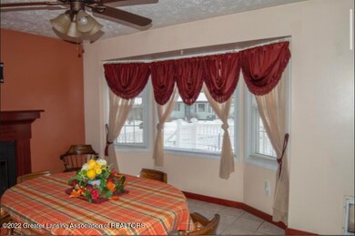 228 Tinley Dr, Lansing, MI 48911 - photo 4