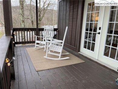 Lower deck