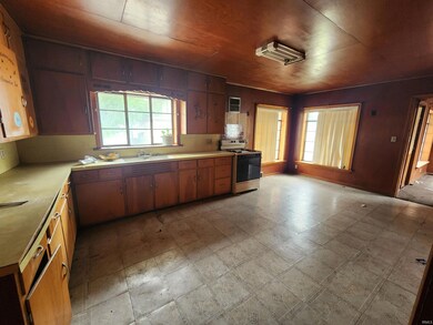 1577 W Franklin St, Elkhart, IN 46516 - photo 4