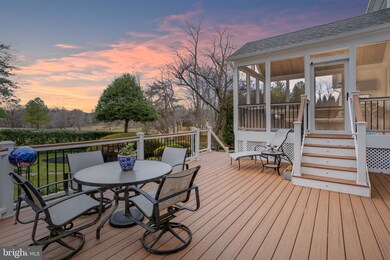 4922 Oakcrest Dr, Fairfax, VA 22030 - photo 5