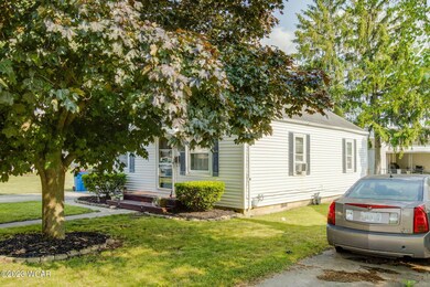2-web-or-mls-2023 06 14 - 715E4thSt-Delp