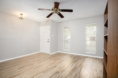 1723 Redwood Cir, Alvin, TX 77511 - photo 7