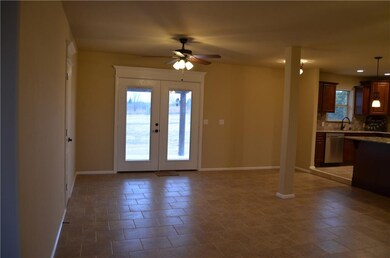 living room/dinning room