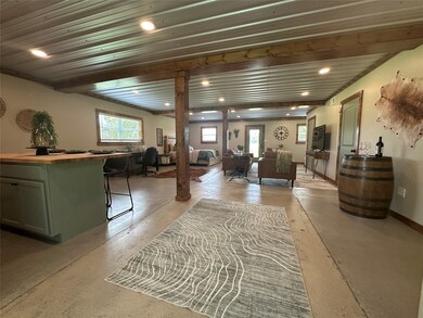 1006 Fm 517 Rd unit H, Alvin, TX 77511 - photo 6