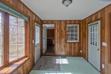 49 S Silver Ln, Sunderland, MA 01375 - photo 6