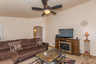 04 Family Room