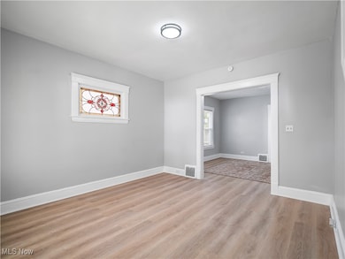 3860 W 18th St, Cleveland, OH 44109 - photo 7