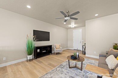 2-web-or-mls-806 W 430 N-5