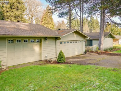 3751 Cedaroak Dr, West Linn, OR 97068 - photo 2
