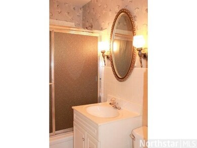 8127 Colfax Ave S, Bloomington, MN 55420 - photo 7