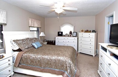 Master Bedroom w/ 2 closets & full bath
