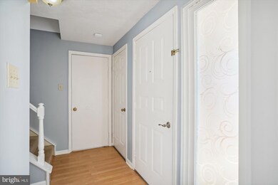 20808 Severndale Terrace, Germantown, MD 20876 - photo 3