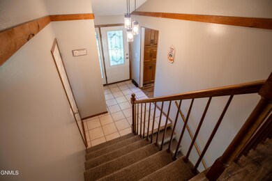 24-PREDana-0037-1957 N 20th-Entry B-001-