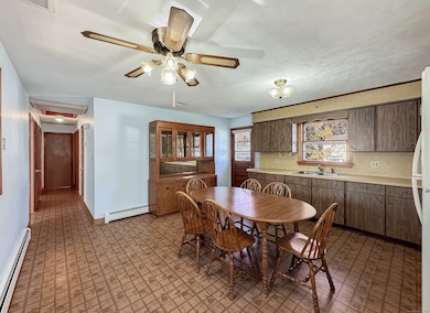 379 Scott Rd, Waterbury, CT 06705 - photo 4